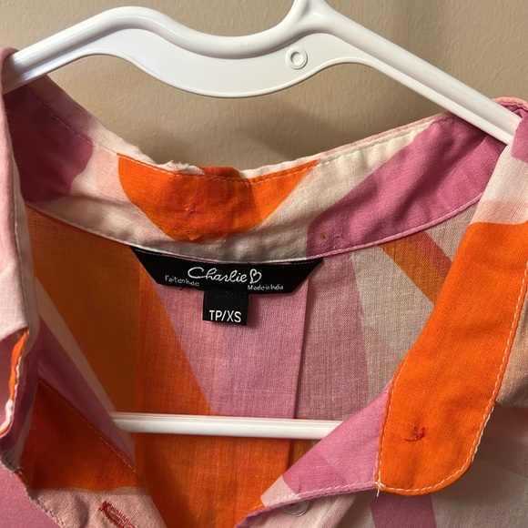 CHARLIE B sleeveless voile printed top in punch size XS - Picture 4 of 9